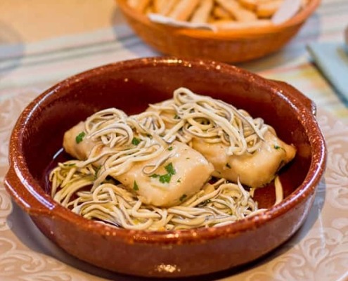 lomos de merluza con gulas