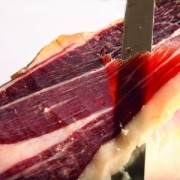 como abrir, cortar y mantener un jamon iberico