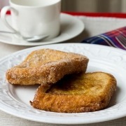 torrijas clásicas con leche y vino