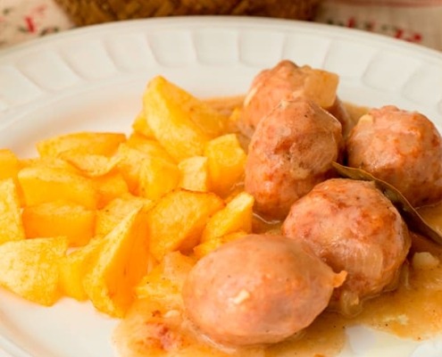 albóndigas en salsa