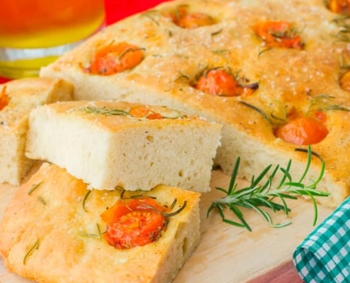 focaccia tomates cherry y romero