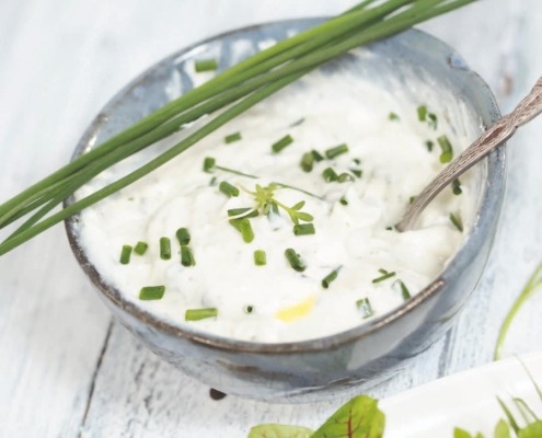 salsa de yogur o tzatziki