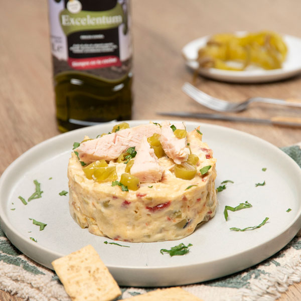 Receta casera de Ensaladilla rusa con piquillos confitados